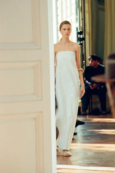 Look 32